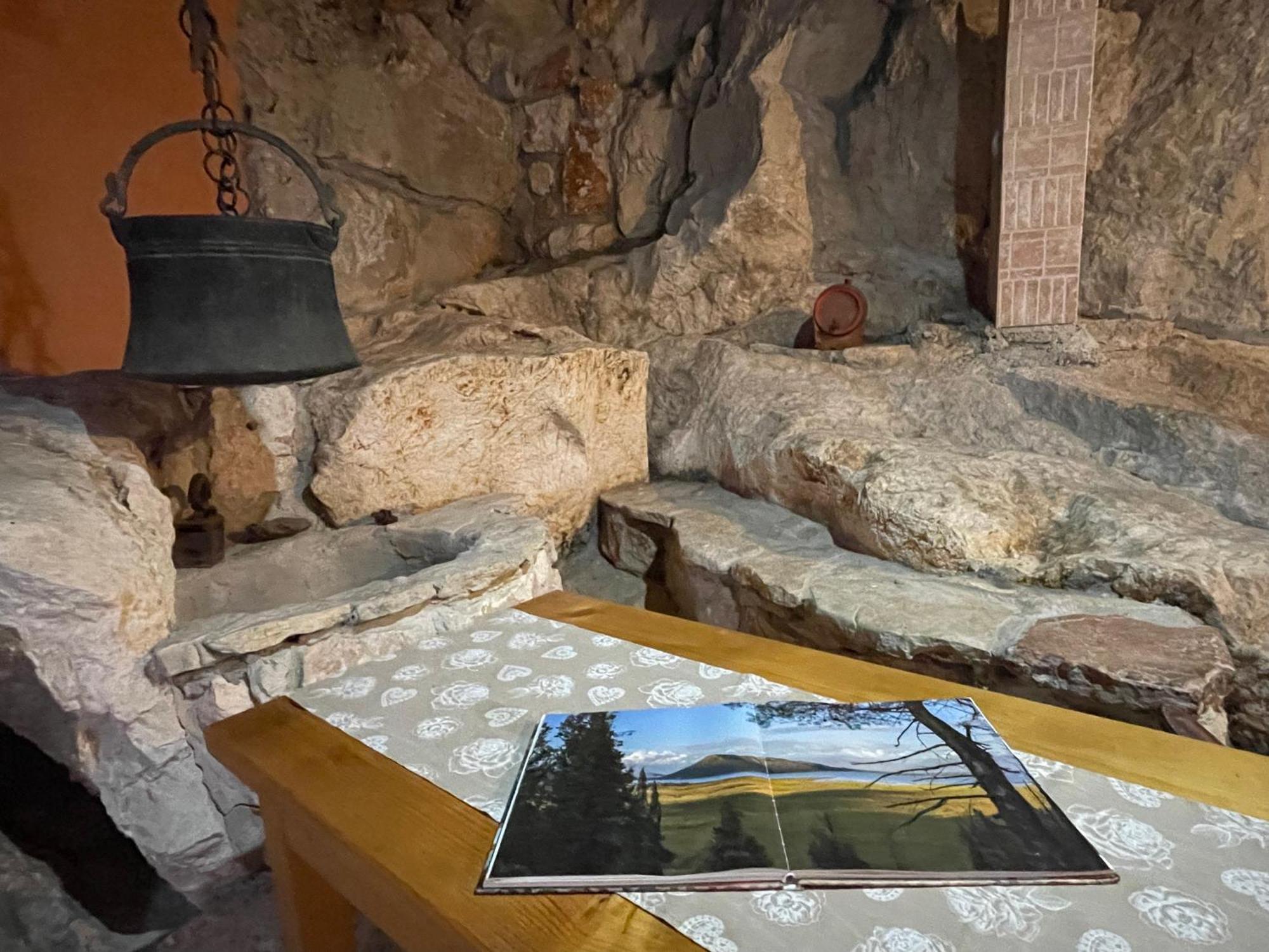 Cave Apartment Virpazar Exterior foto