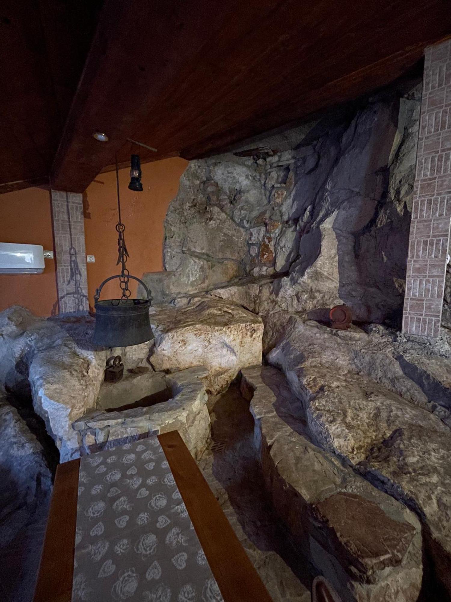 Cave Apartment Virpazar Exterior foto
