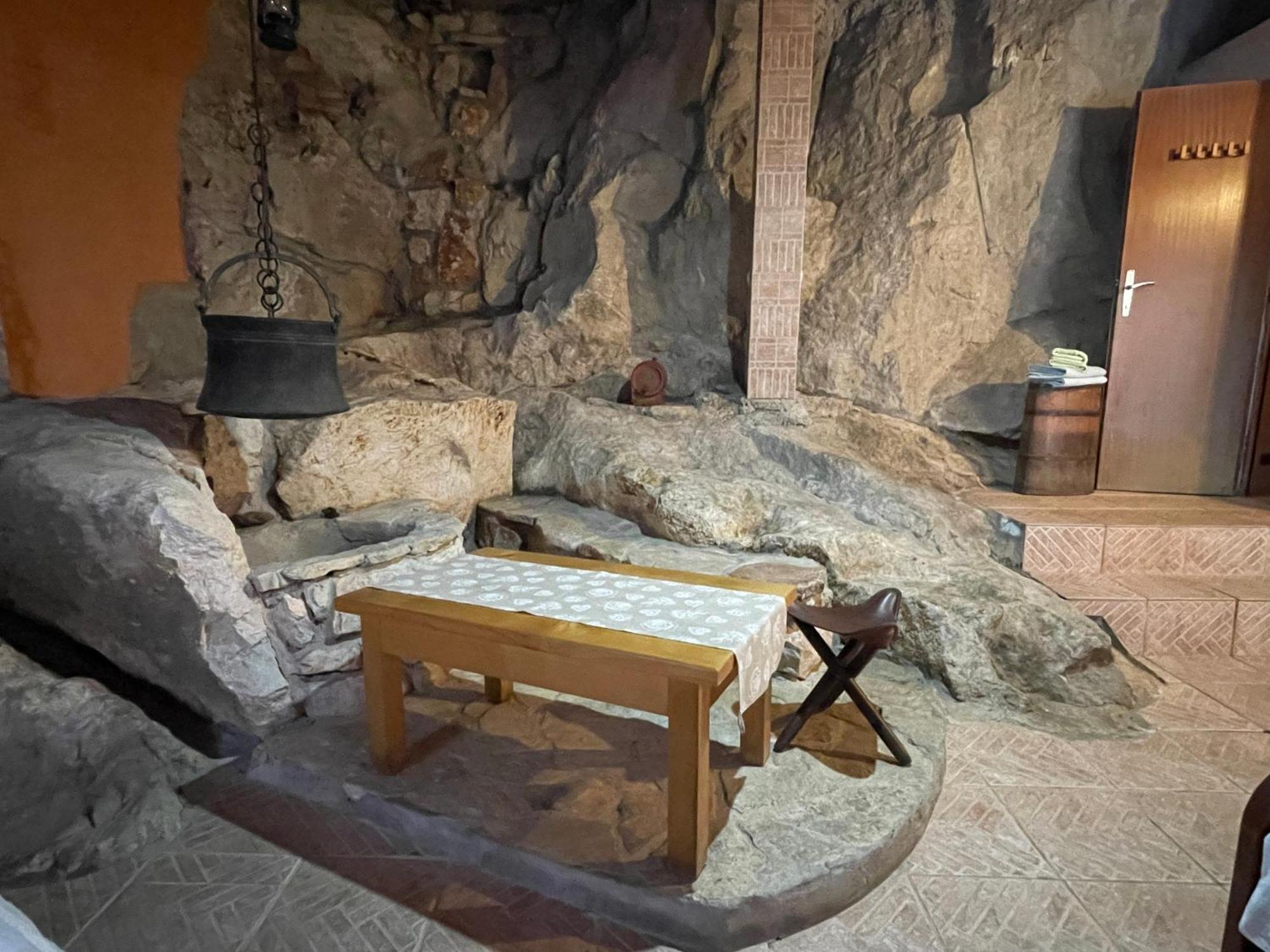Cave Apartment Virpazar Exterior foto